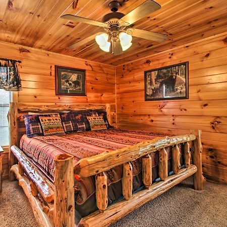 Expansive Gatlinburg Cabin Hot Tub, Deck And Grill! Eksteriør bilde