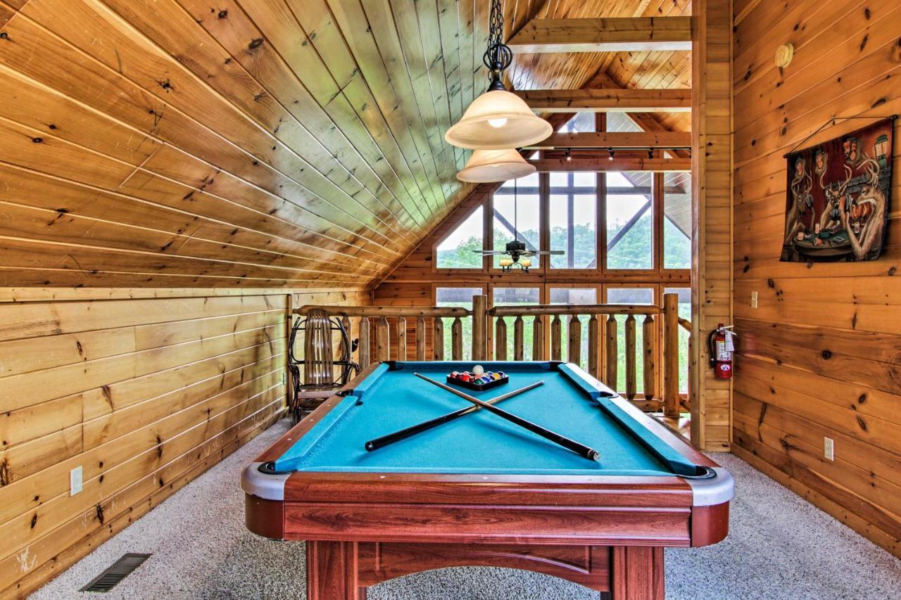 Expansive Gatlinburg Cabin Hot Tub, Deck And Grill! Eksteriør bilde