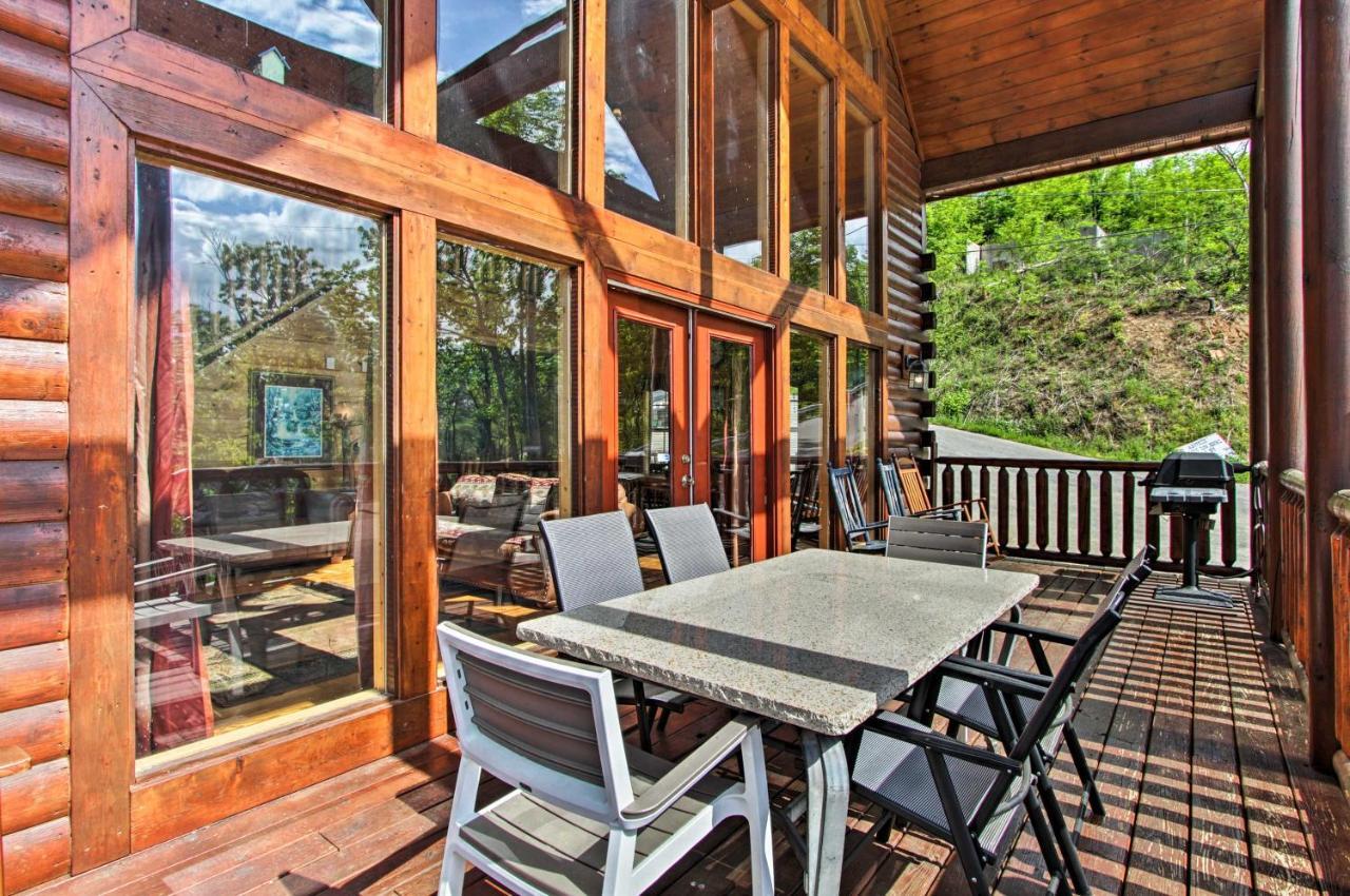 Expansive Gatlinburg Cabin Hot Tub, Deck And Grill! Eksteriør bilde