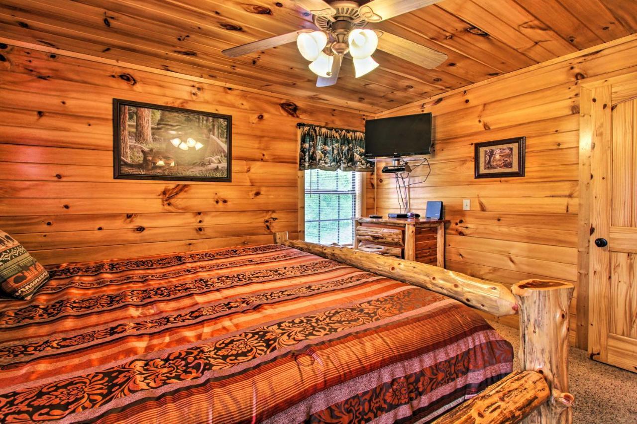 Expansive Gatlinburg Cabin Hot Tub, Deck And Grill! Eksteriør bilde