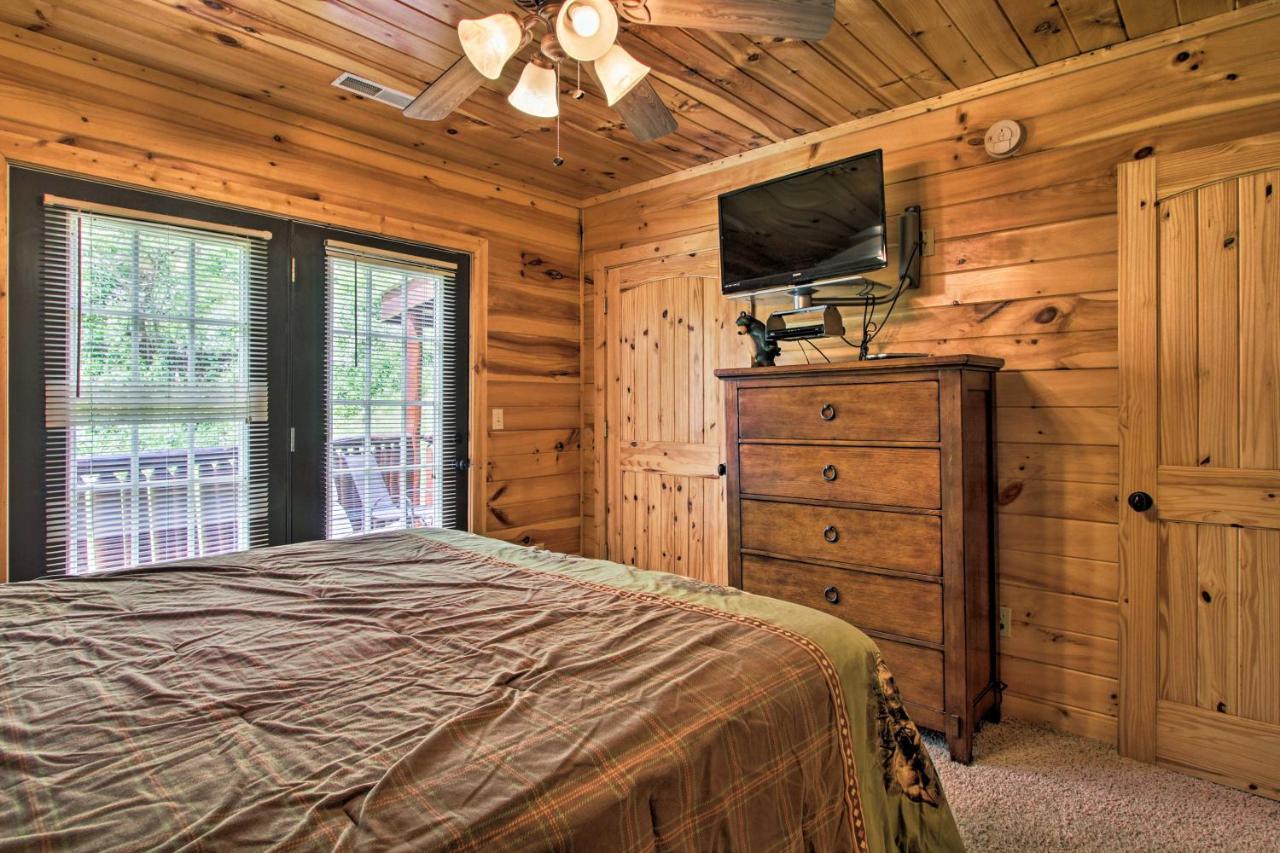 Expansive Gatlinburg Cabin Hot Tub, Deck And Grill! Eksteriør bilde